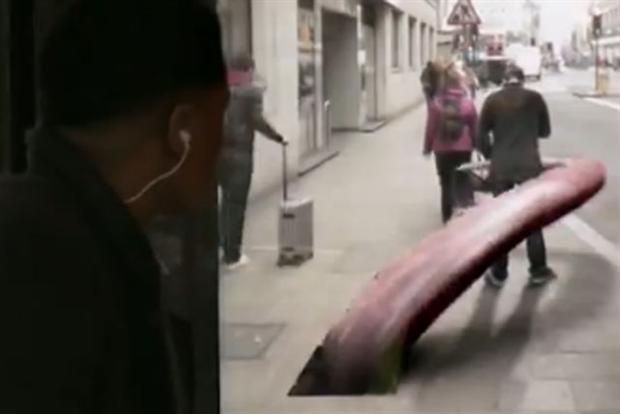 MMGB: Pepsi Max makes commuters jump with alien invasions and tigers at London bus shelter