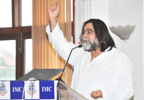 Prahlad Kakkar inspires ad aspirants with work, words
