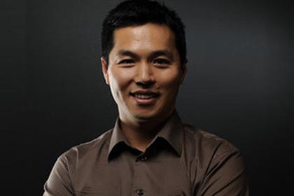 Twitter to introduce 'report abuse' button after petition